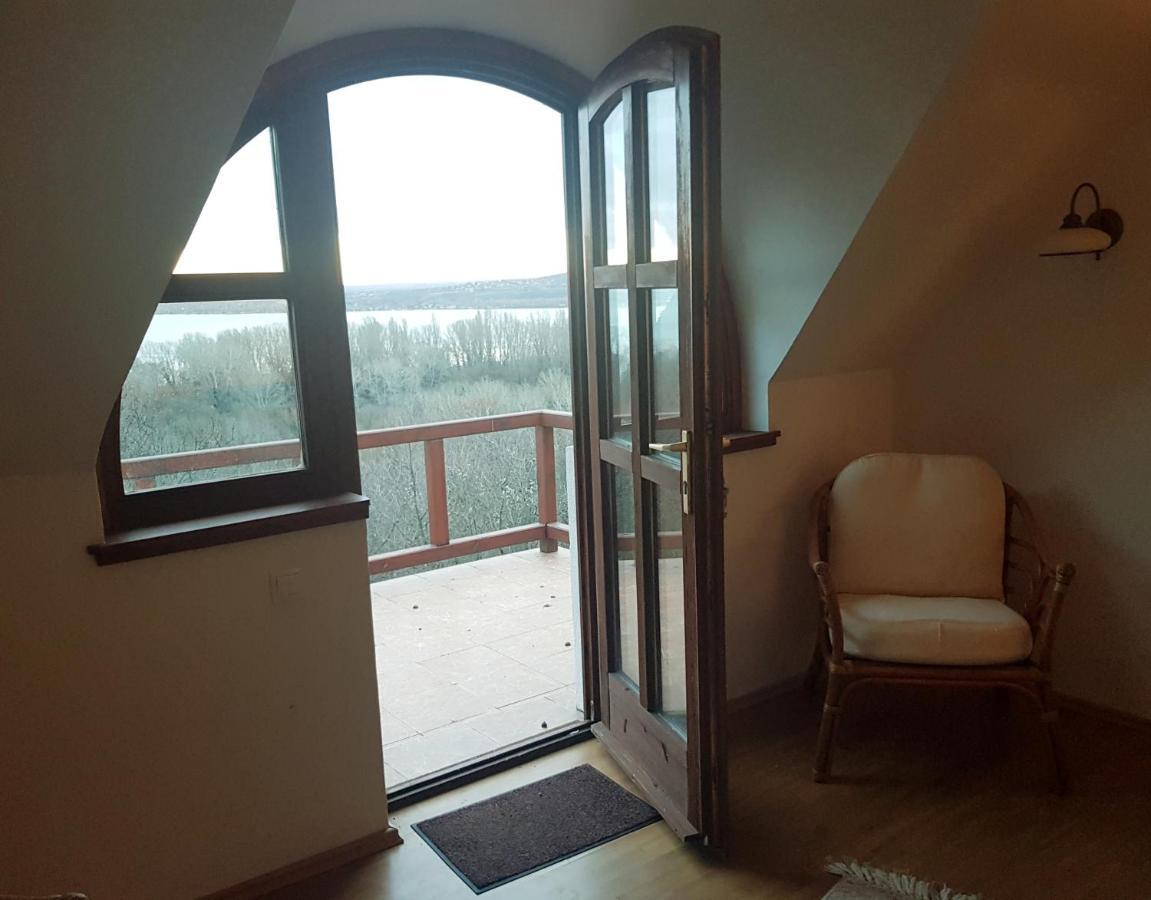 Villa Korozsa Vendeghaz تيهاني المظهر الخارجي الصورة